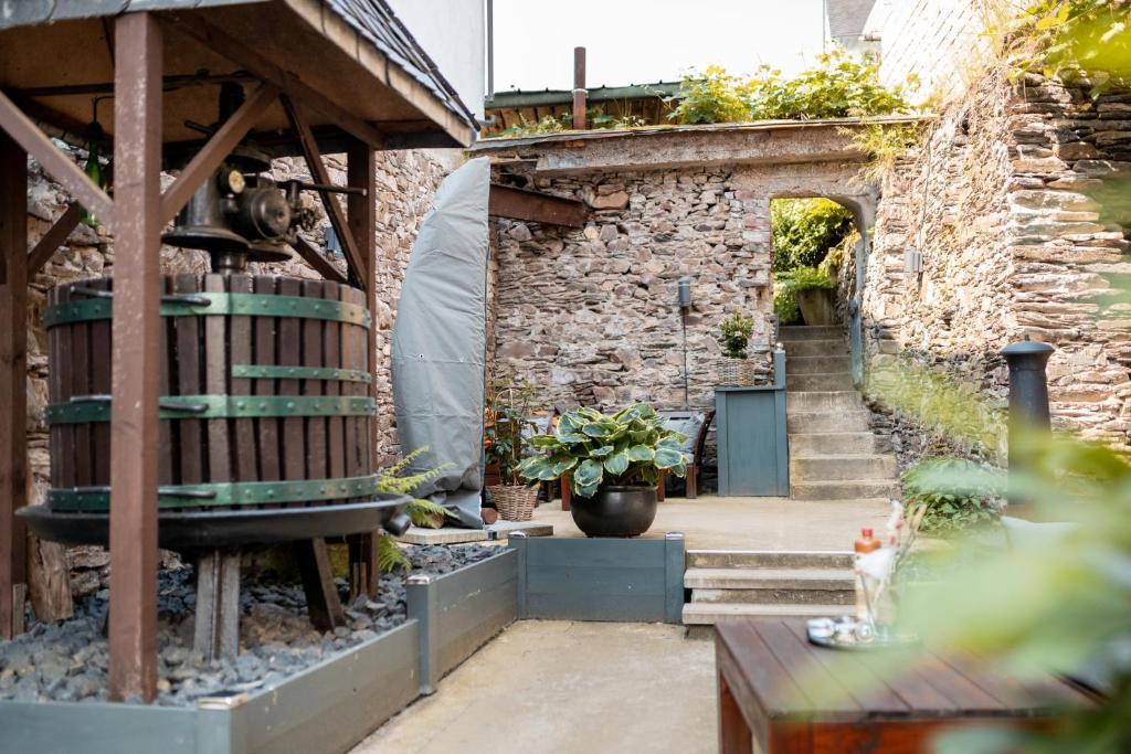 Zur Alten Weinkelter - Bezauberndes Fachwerkhaus Aus Der Spaetgotik Von 1451 - Top Lage Fuer Aktivitaeten - Fahrradkeller Ellenz-Poltersdorf Buitenkant foto