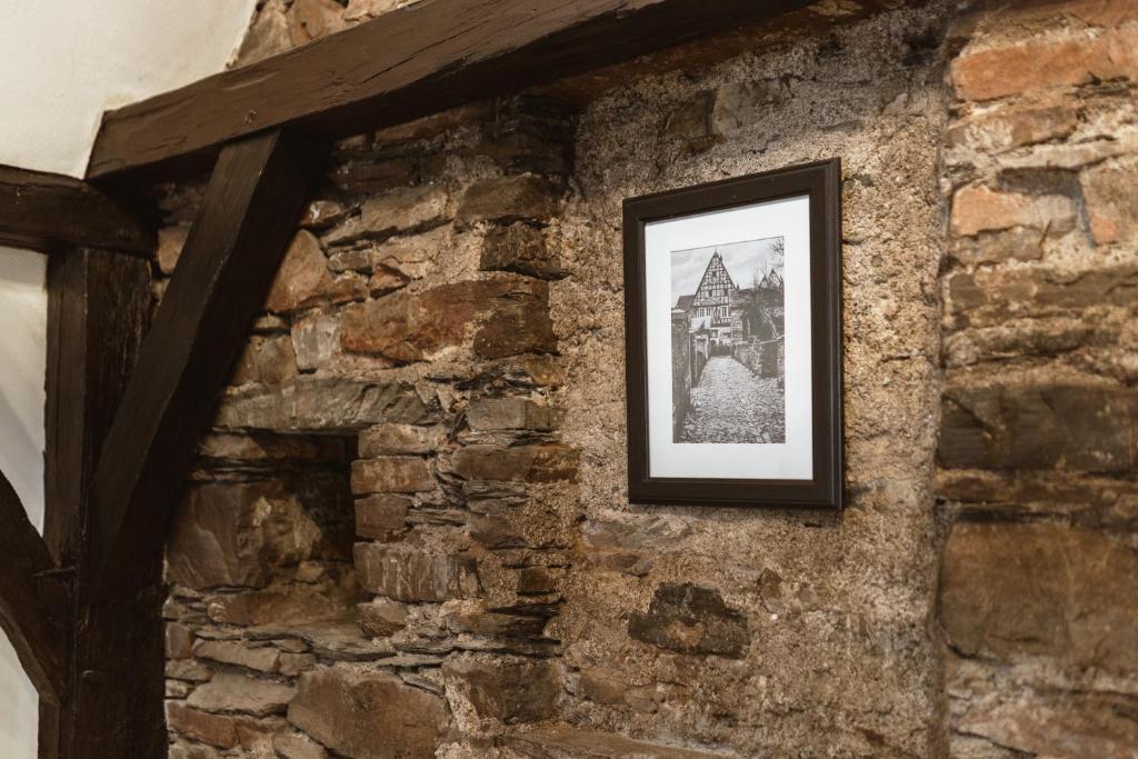 Zur Alten Weinkelter - Bezauberndes Fachwerkhaus Aus Der Spaetgotik Von 1451 - Top Lage Fuer Aktivitaeten - Fahrradkeller Ellenz-Poltersdorf Buitenkant foto